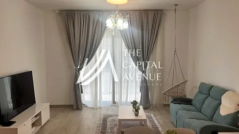 إطلالة جزئية على القناة | مطبخ مفتوح | شرفة