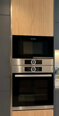 Bosch Series 8 Built-In Oven & Microwave Set – Excellent Condition