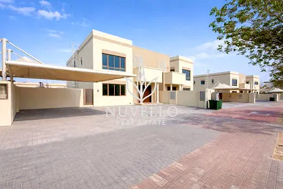 Large Plot | Open to Offers | Corner Unit