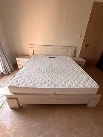 Queen Bed Set