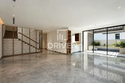 Fully Upgraded | Private Pool | Flexible Cheques