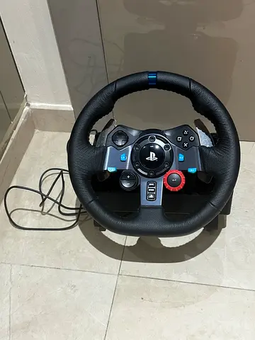 Logitech G29 Steering wheel with pedals