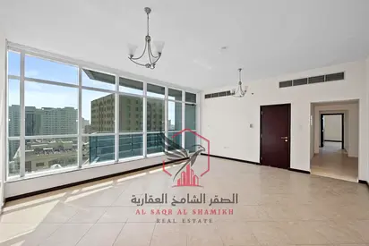 اجمل غرفتين وصالة مع 2 بلكونة باطلالة مفتوحة و تكيف مجانا على المالك و باركين مجانا و جيم ومسبح مجانا و غرفة خادمة و شهر مجانا