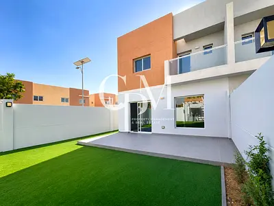 Single Row | Private Garden | 3 Payments | Vacant