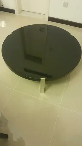 Centre round table