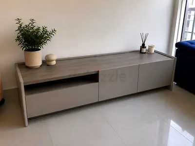 TV Unit / TV Console – Excellent Condition