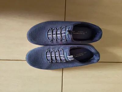 Skechers Shoes - Size UK 8 / US 11