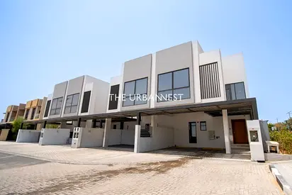 Spacious 4BR+Maids | Private Garden | Corner Plot