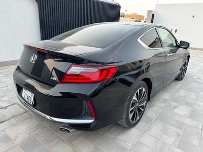 2017 Honda ACCORD — фото 7