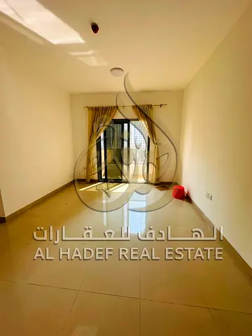 للإيجار في المجاز 3 | غرفتان وصالة بإطلالة مفتوحة وصيانة مجانية