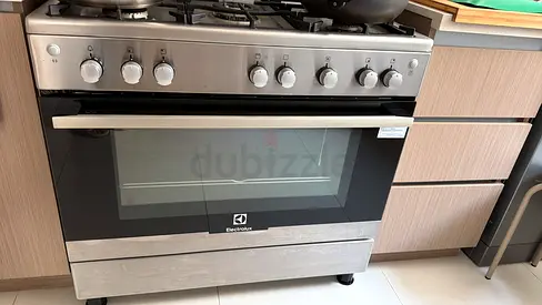 Electrolux 6‑Burner Gas Cooker & Oven (EKG913A20X) Oven NEVER USED, Brand New Inside, Receipt Availa