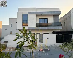 A villa with a price including electricity, water and air conditioning fees on the main street, read
