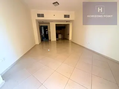 غرفة نوم واحدة فسيحة | S.P Residence | شرفة | إطلالة مفتوحة على المدينة
