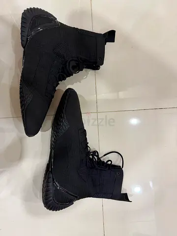 Black high-top tactical sneakers/boots, lightly used, size UK 10.5