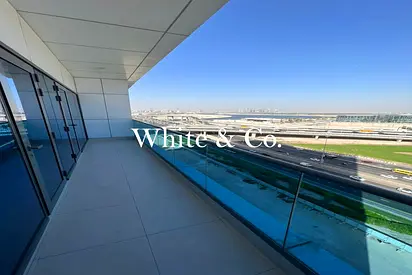 Spacious 1BR | Unfurnished | Prime Location