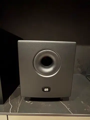 Compact powered PreSonus Temblor T8 subwoofer in excellent condition