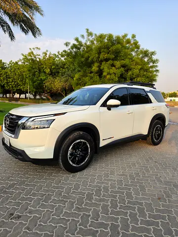 2025 Nissan Pathfinder Silver Edition - American Specs