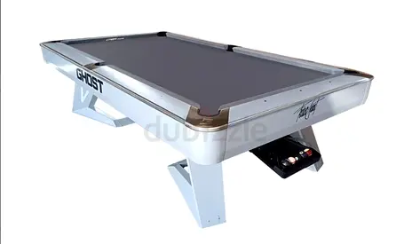 Pool Table / Billiard Table
