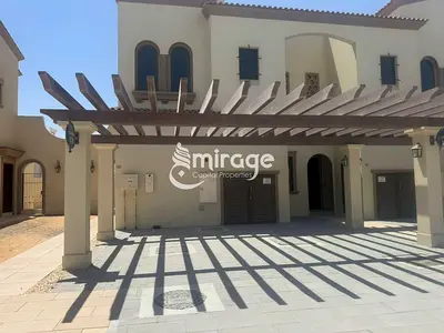 Single Row | 2BR TH| Full Amenities | Toledo