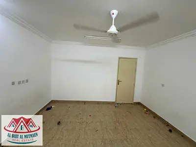 Corner house with four rooms, no contract, in Al-Azra