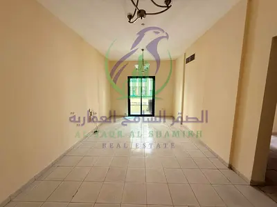 شقه غرفتين وصاله قريب من الصحارى مول للايجارالسنوي فى منطقه النهده بأمارة الشارقهبلكونه اطلاله مفتوحه تشطيب حديث مساحه واسعه