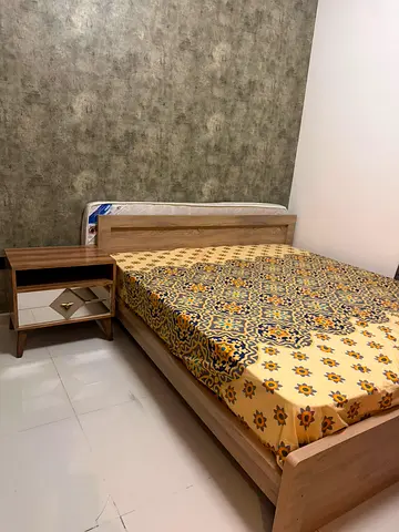 King wooden bed frame (180 x 200) with mattress and bedside table - light oak