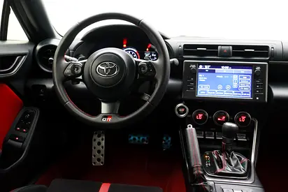 صورة 10 لـ 2024 Toyota GR86