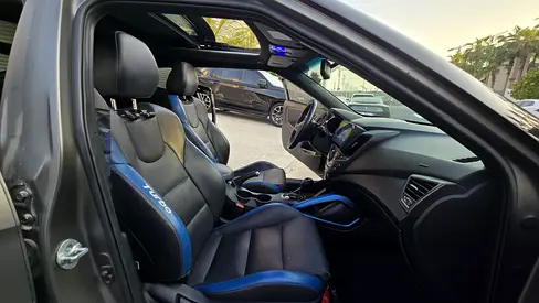 2017 Hyundai VELOSTER — миниатюра 12