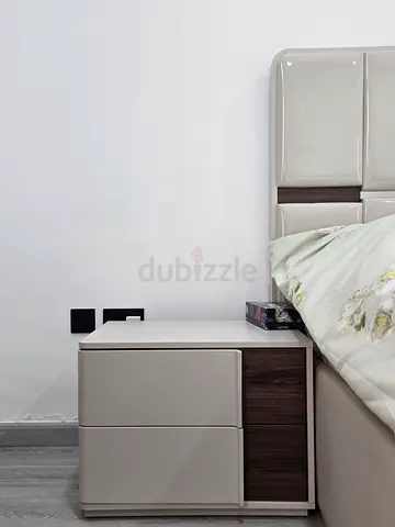 Modern beige bedset with mattress