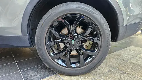 Original Land Rover OEM 19” Alloy Wheels (Black) with Tyres – Set of 4
