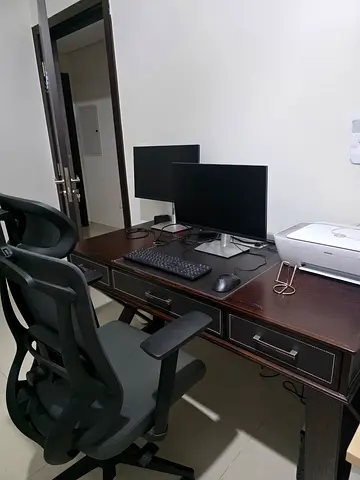Office desk and chair