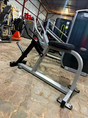 Seated Dip / Triceps Dip Machine - Commercial Gym Equipment