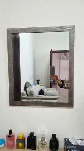 Pan emirates wall mirror for sale in excellent condition 30 Aed
