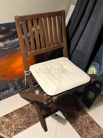 3 wooden chairs of same size