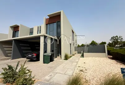 Community Expert | Full Corner Unit | Park Facing