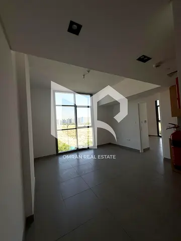 🌟 غرفة وصالة للبيع في الممشى | أقل من سعر السوق بـ 100,000 درهم | أفضل فرصة استثمارية وسكنية في الشارقة
