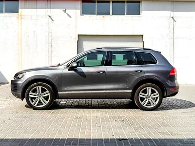 AED 2022/month | 2015 Volkswagen Touareg | GCC Specs | Ref#503605