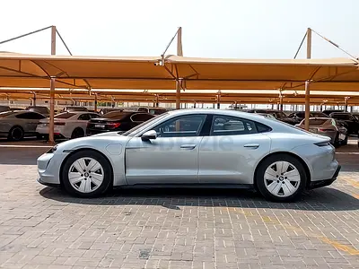 AED 3343/month | 2022 Porsche Taycan  | GCC Specs | Ref#504024