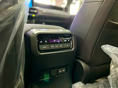 2026 Toyota PRADO 缩略图 12