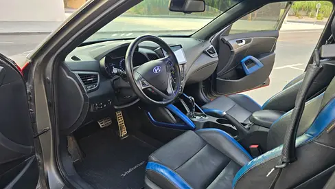 2017 Hyundai VELOSTER — миниатюра 8