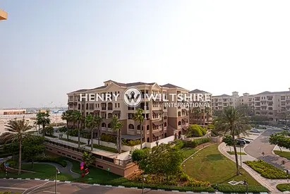 Move in ready! Spacious layout in sought after SBR