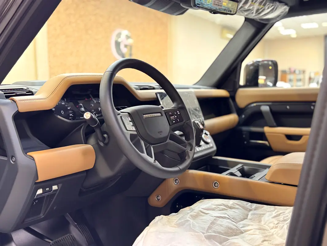 Land Rover Defender 2026