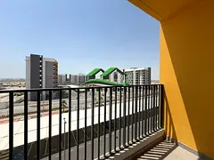 Brand New Living In Nice Layout Ready To Move