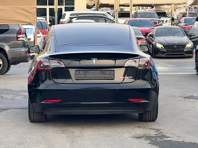 صورة 3 لـ 2021 Tesla MODEL 3