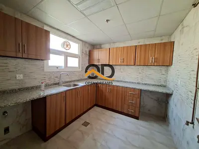 BARAND NEW FAMILY BUILDING (OUT SAID COMMUNITY) CANTARAL AC RANT 55K WITH BULCONEY 2 WASHROOM PARIM