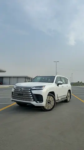 Lexus LX 600 Signature 2026 omani spec with Auto park and soft door | GCC Specs | Brand New