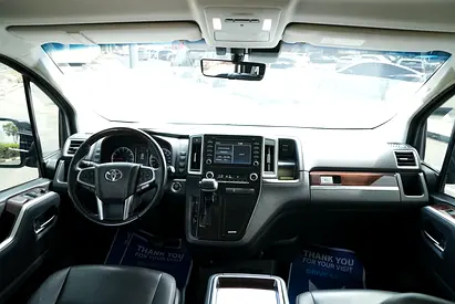 صورة 10 لـ 2021 Toyota GRANVIA