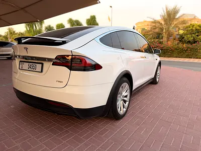 2017 Tesla MODEL X — фото 5