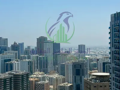 شقة ثلاث غرف وصالة في التعاون داخل بناية فندقية مع ثلاث غرف ماستر وبلكونتين وإطلالة بانورامية مفتوحة وموقفين سيارة ومسبح وجيم مجاني