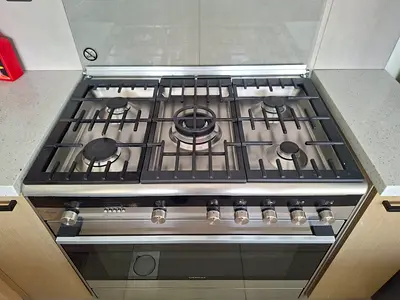 Siemens 5 burner top gas oven electric cooker latest model same like new condition